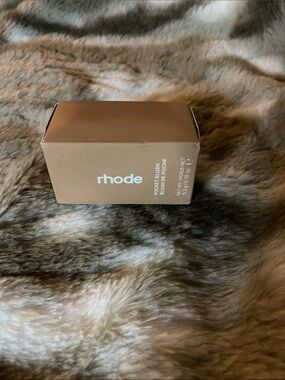 RHODE Pocket Blush — Tan Box